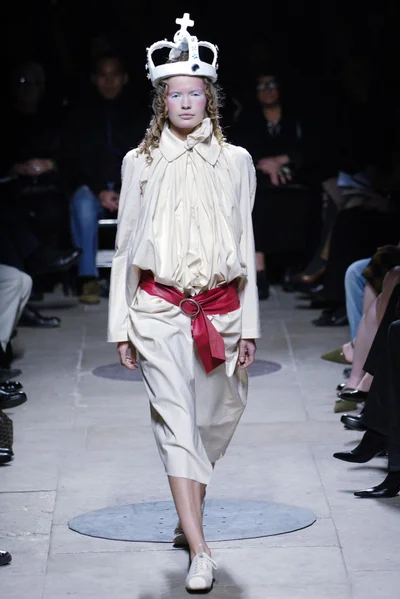 Look 17